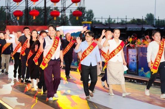 光影礼赞丰收 银幕赋能乡土 2026中国农民丰收节第九届乡村电影周乡村电影之夜 在怀柔成功举办 