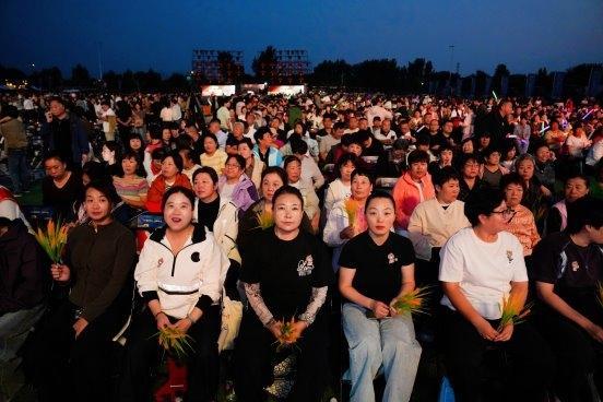 光影礼赞丰收 银幕赋能乡土 2026中国农民丰收节第九届乡村电影周乡村电影之夜 在怀柔成功举办 