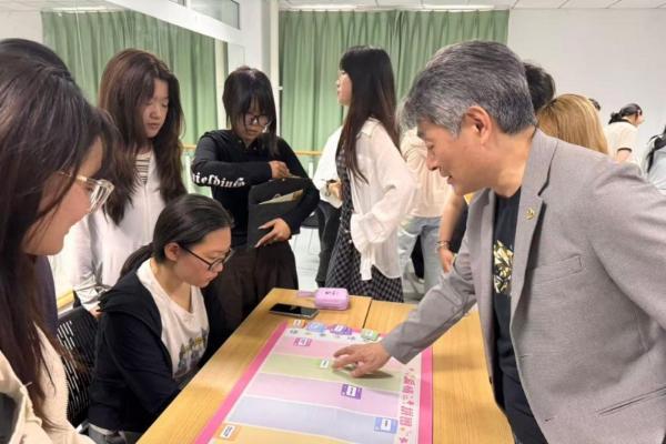 《爱情拼图》走进民政职业大学本科课堂 婚因有道专家受聘实践指导教师 