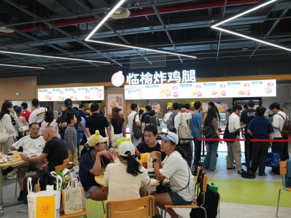 日均售出鸡腿近5000个，中式炸鸡品牌临榆炸鸡腿成上海劳力士大师赛“排队王” 