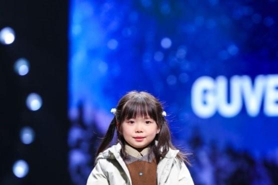 高梵KIDS登陆上海时装周，亲子达人齐聚藻藻压轴 