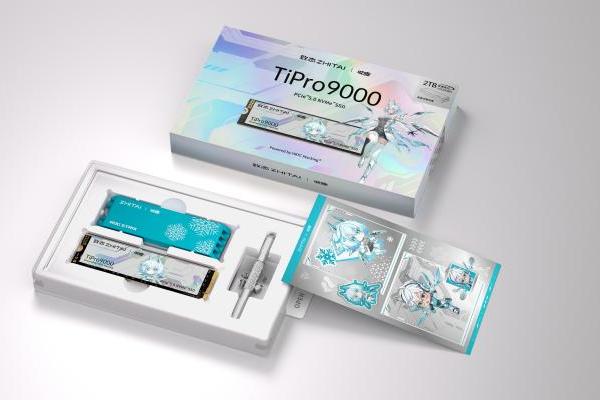 银翼霜甲 致在驰骋：致态TiPro9000固态硬盘×吹雪联名版正式开售！