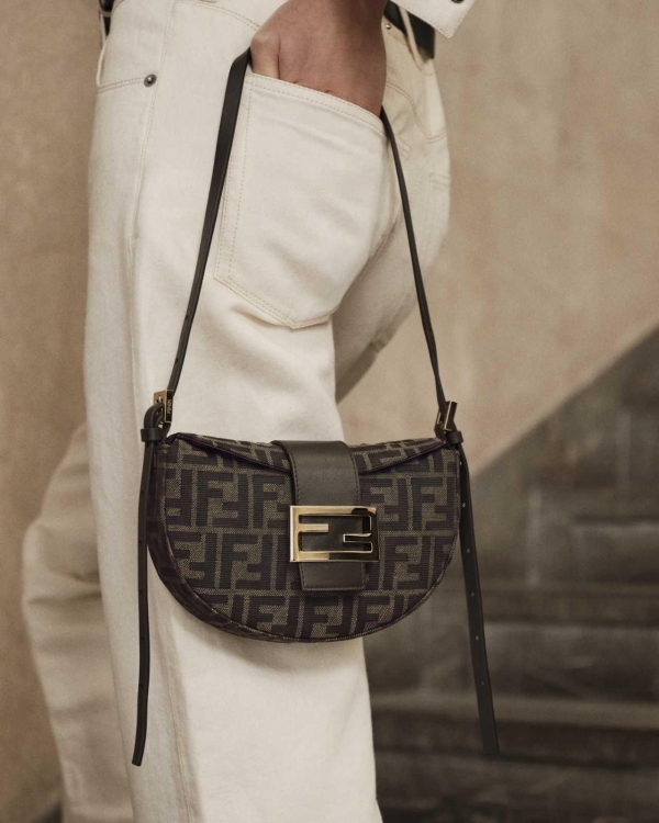 FENDI 天猫限时精品店正式上线 Croissant手袋全球独家首发 