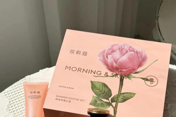 玫莉蔻屏障舒缓系列与发光精华油，科研赋能玫瑰，唤起花瓣蕴藏的护肤力量 