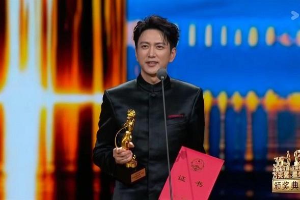 才子男装代言人王仁君：获飞天奖优秀男演员，真诚发言诠释当代才子风骨