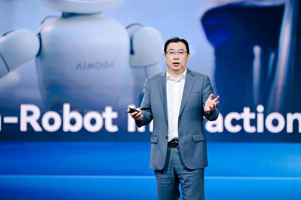 墨宝全球首发并开启预订 墨甲发布机器人产业化新路径