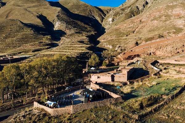 让守护扎根远山，让善意回响城市：可隆携手觅蓝共建囊谦自然服务中心，以持续行动连接自然与公众