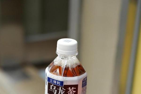 二十余年口感稳定如一，三得利乌龙茶的清醇茶香靠什么支撑