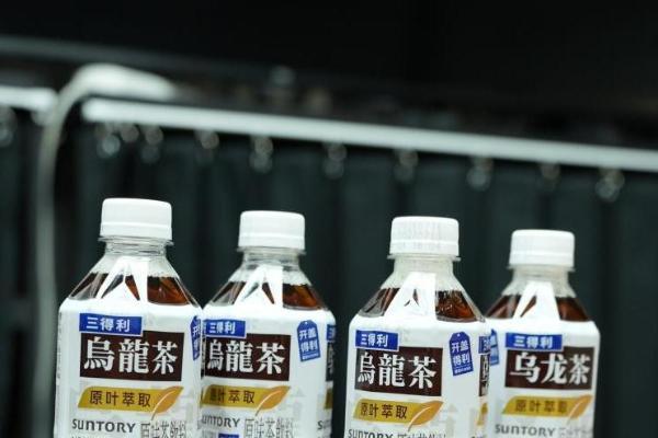 二十余年口感稳定如一，三得利乌龙茶的清醇茶香靠什么支撑