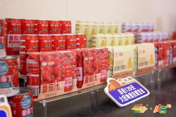 华润万家×中粮屯河：品牌共创结硕果，三款联名定制果汁新品首发