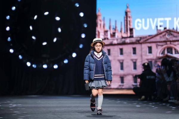亲子达人齐聚上海时装周，演绎高梵KIDS冬日新装 