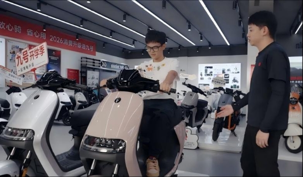 暖心服务圈粉无数 芜湖00后店长把九号电动车行做成暖心港湾