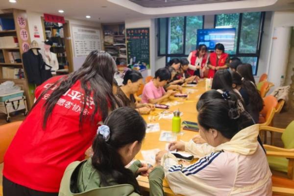把温暖送到身边 平安租赁多地开展关爱群体志愿服务