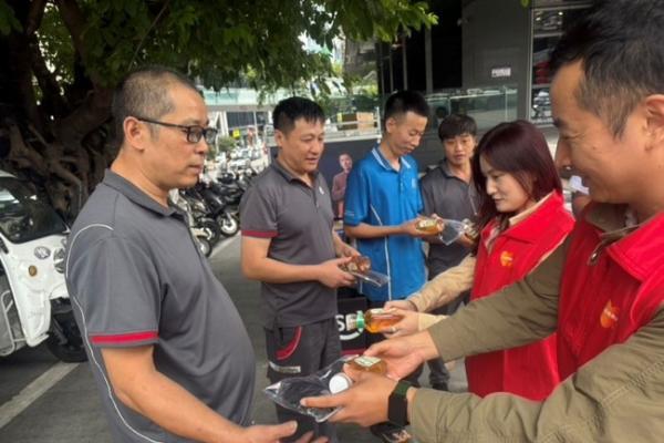 把温暖送到身边 平安租赁多地开展关爱群体志愿服务