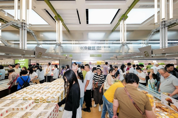新鲜零食品牌“洽小可”加速布局，春熙路金开旗舰店国庆亮相 