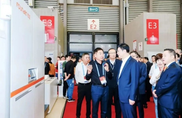 2026全印展：方正桀鹰P8800CHD高清彩色喷墨轮转印刷机全球首发