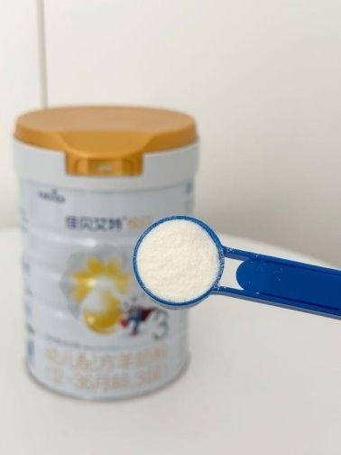 草饲奶粉怎么选不踩坑：从荷兰到新西兰，5个头部品牌奶源横评 