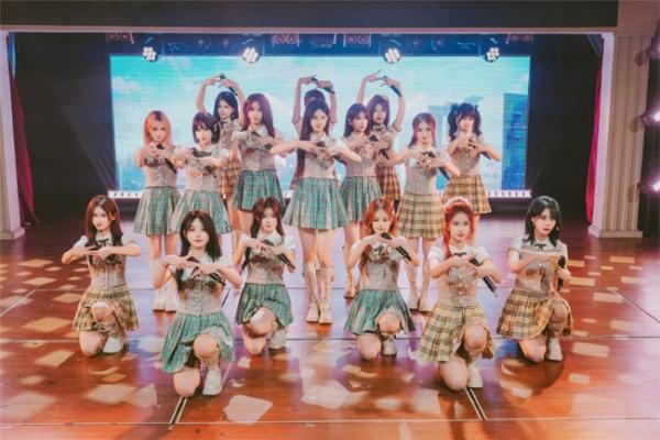 丝芭活动上新：水上运动会、红蓝大对决、汇报EP，SNH48 GROUP女团生态加速运转 