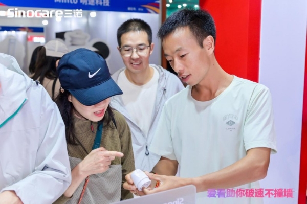 三诺生物合作跑者管油胜成都马拉松刷新PB，动态血糖仪助力马拉松跑者管理血糖状态