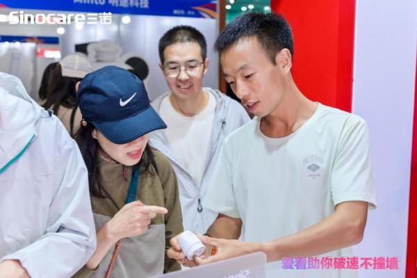 三诺生物合作跑者管油胜成都马拉松刷新PB，动态血糖仪助力马拉松跑者管理血糖状态