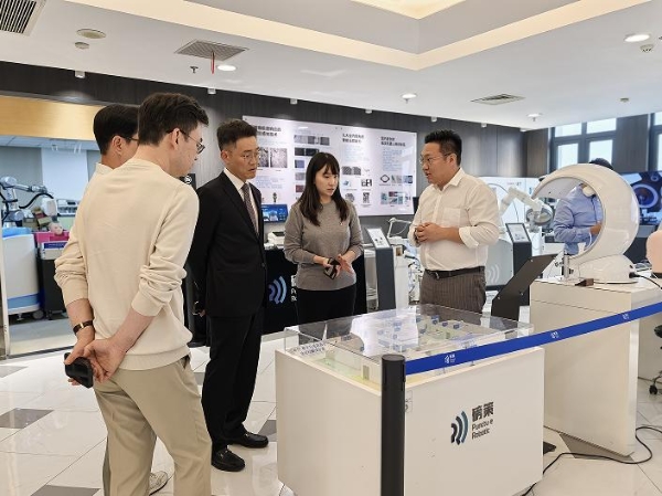 磅策医疗与韩国MetaLabs签署合作，AI植发机器人加速落地韩国市场 