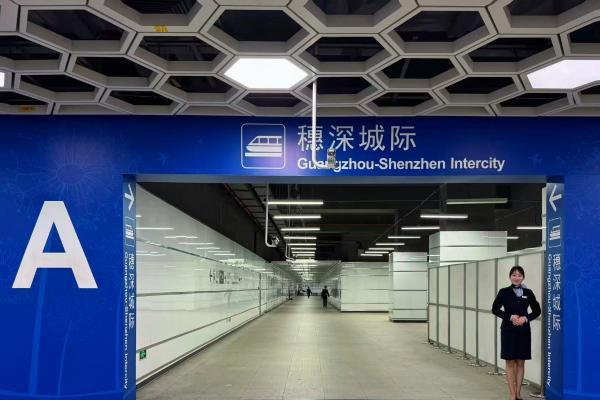 东航“空铁联运”免费接驳服务拓展至深圳机场