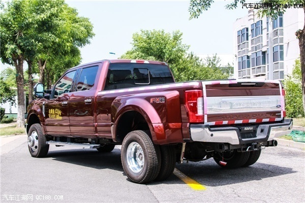 福特f350国王牧场版双轮皮卡车到店图解
