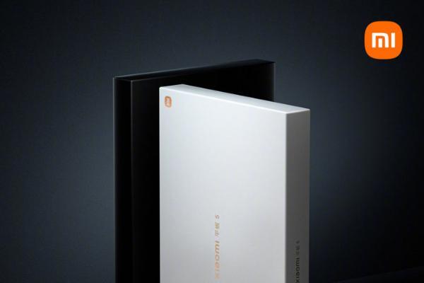 小米平板 5 包装盒亮相：黑白两种配色