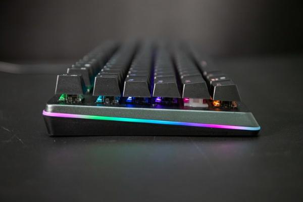 防水还有RGB！雷柏V800 RGB游戏机械键盘评测