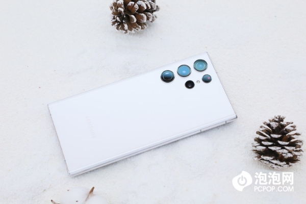 三星Galaxy S22 Ultra快速上手体验：内置S Pen的新一代机皇