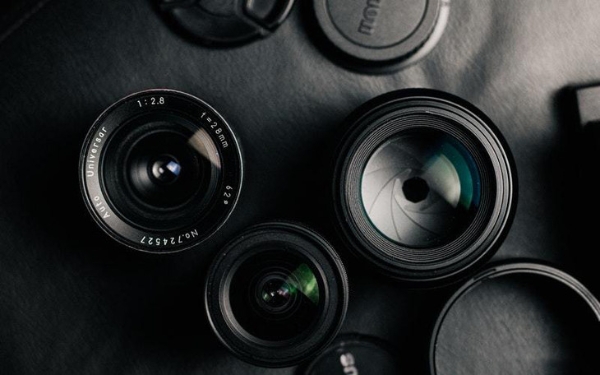 索尼终于超过佳能！2022年日本相机镜头市场份额曝光