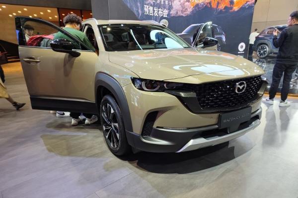 马自达CX-50行也亮相2023上海车展：已开启预售，15.98万元起