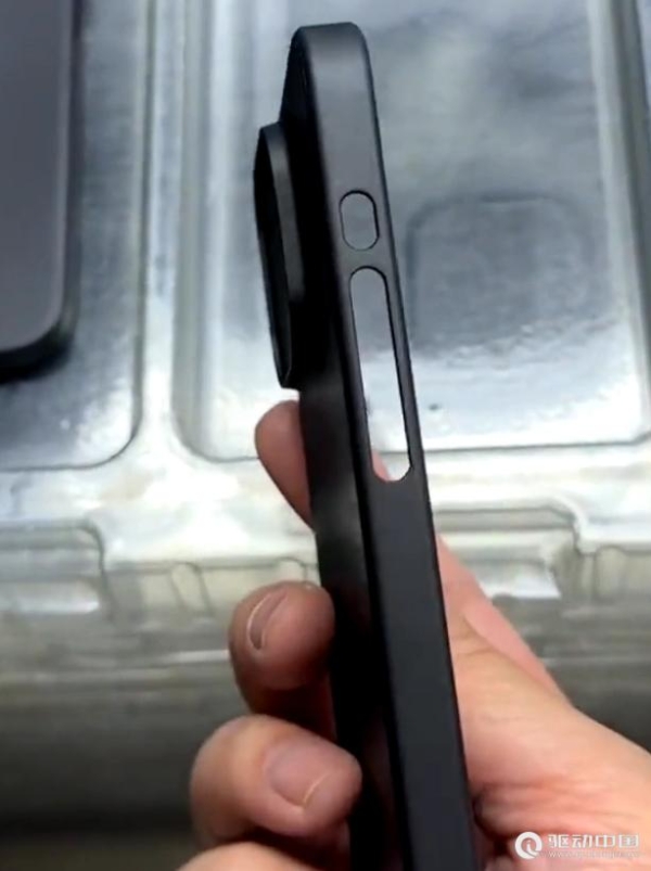 苹果iPhone 15 Pro Max保护壳疑似曝光：传统静音键被替代