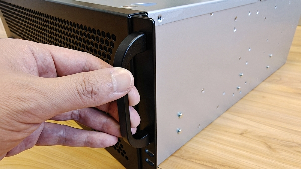 高密度服务器机箱不二之选 拓普龙F4811定义工控机箱新标杆