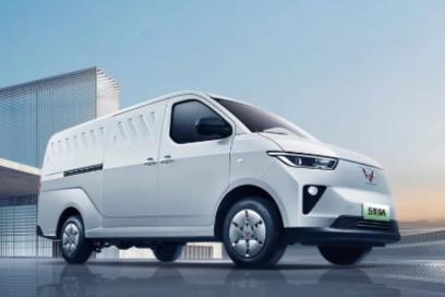 五菱汽车全新一代新能源商用五菱扬光上市，定价7.18-8.38万元