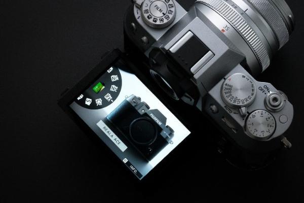 富士X-T50发布：新增胶片模拟拨盘 轻量化4020万像素无反