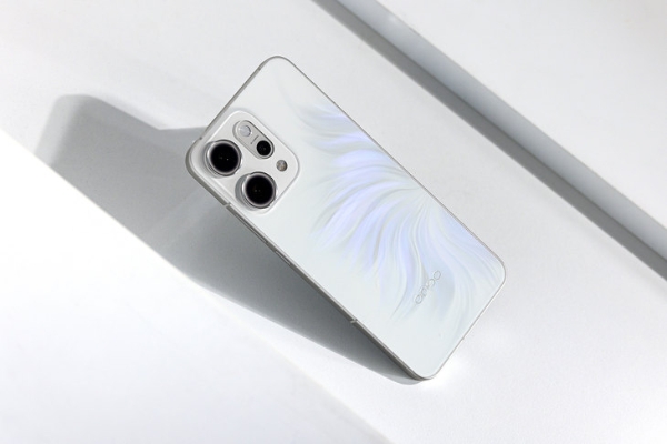 性能续航双突破，OPPO Reno14 Pro体验升级