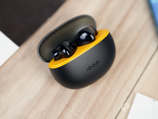 iQOO TWS Air3 上手：满足游戏与音乐的双重体验