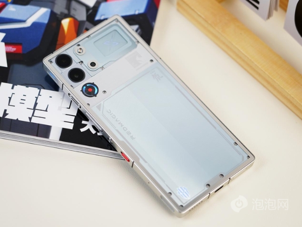 红魔10S Pro上手：不仅手游满帧，更能畅玩PC游戏