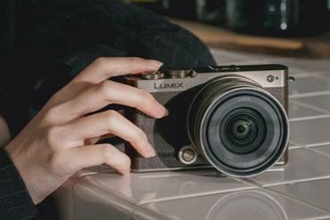 卖的太好了？松下LUMIX S9微单加推“钛金属”配色版