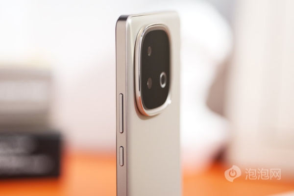 7620mAh蓝海电池+旗舰双芯，vivo Y300 GT值得入手