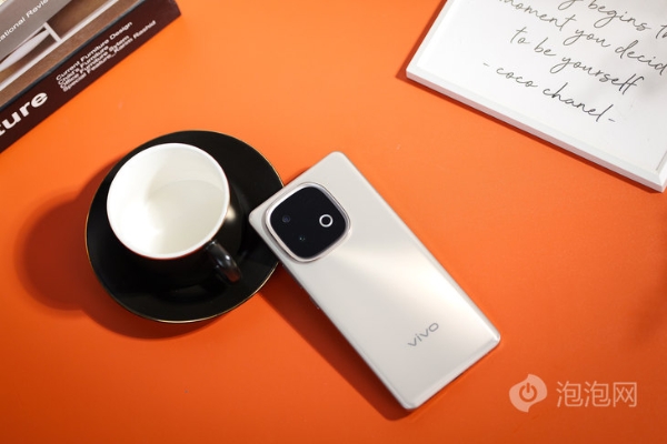 7620mAh蓝海电池+旗舰双芯，vivo Y300 GT值得入手