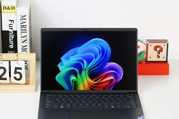 性能强劲的长续航轻薄旗舰笔记本电脑 Dell Pro 14 Premium评测