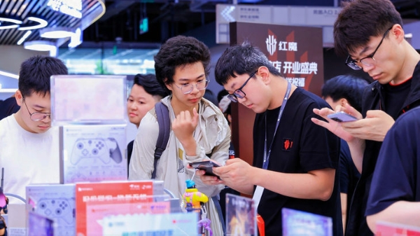 红魔北京首家体验店落地京东MALL，开启沉浸式电竞新体验