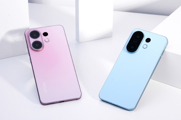 小屏也能Pro？vivo S30系列以轻薄之姿挑战中端机性能天花板