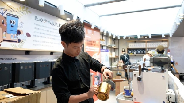 京东旗下七鲜美食MALL首店在哈尔滨正式开业
