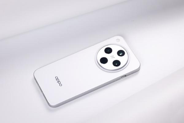 OPPO Find X9参数揭晓！标准版配置居然这么豪华