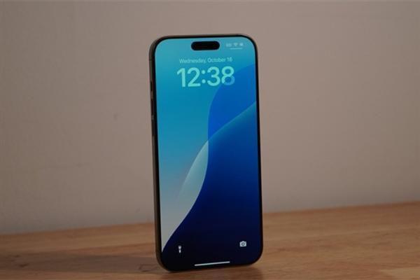 再无药丸屏 苹果iPhone 18 Pro系列屏幕曝光
