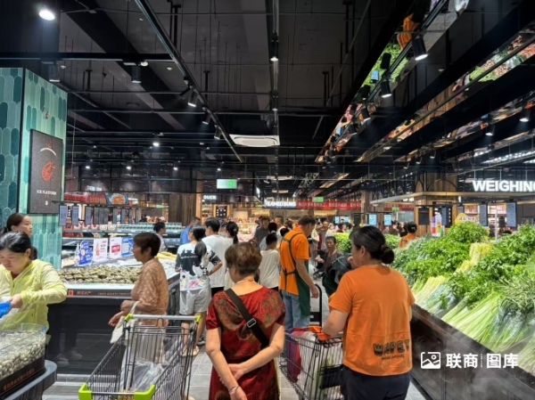 全面学习胖东来，欧德福高品质新店开业