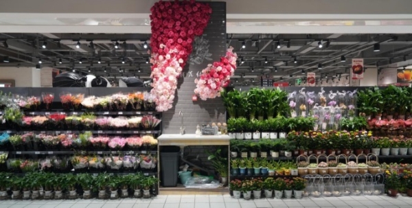 丹尼斯安阳中华店焕新迎客，逛吃氛围感拉满